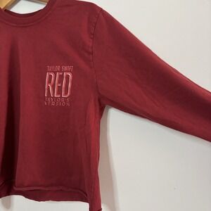 Taylor Swift Shirt Womens Small Red Graphic Taylor Version‎ Long Sleeve Cropped